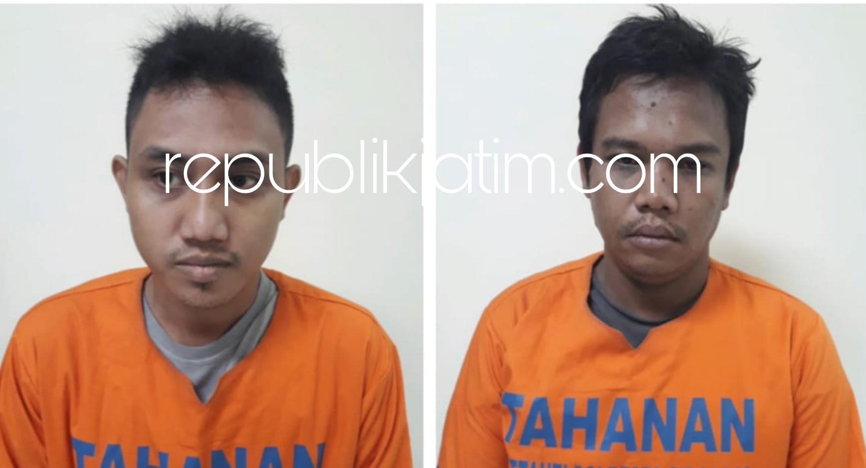 DITAHAN - Dua tersangka pengedar sabu-sabu Deni Feriyanto dan M Aris Zainuddin asal Desa Kalanganyar, Kecamatan Sedati, Sidoarjo dijebloskan tahanan Polresta Sidoarjo, Sabtu (16/05/2020).