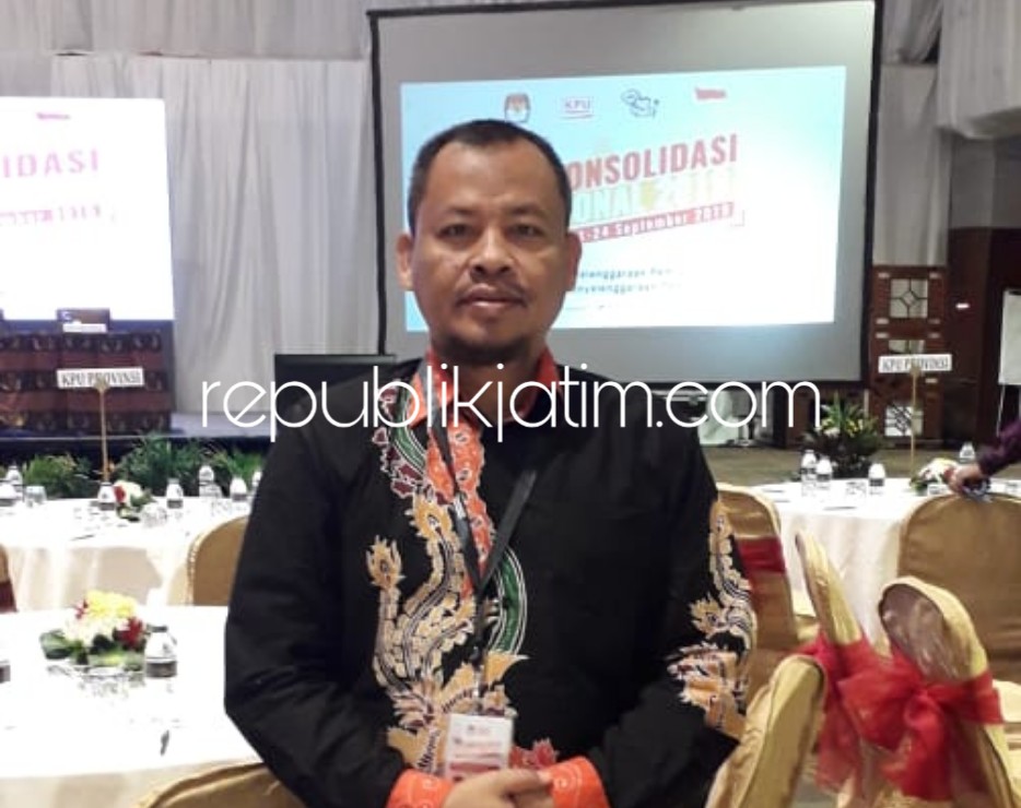 Ketua KPU Ponorogo, Munajat