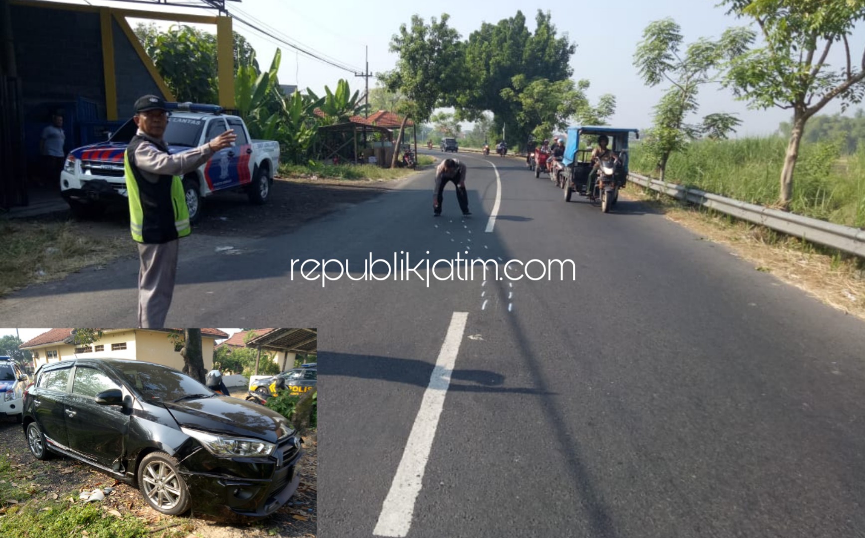 OLAH TKP - Sejumlah anggota Unit Laka, Satuan Lantas, Polresta Sidoarjo menggelar olah TKP kasus kecelakaan motor Honda CBR tabrak Toyota Yaris di JL Raya Porong - Krembung, Desa Lajuk, Kecamatan Porong, Sidoarjo, Kamis (30/05/2019).