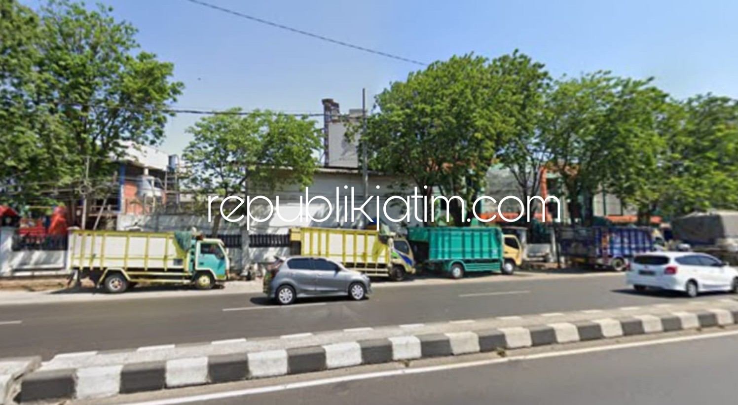 TKP - TKP korban Suparmi (44) warga Perumahan Bringin Indah Desa Bringinbendo, Kecamatan Taman, Sidoarjo saat berboncengan dengan anaknya Marinda Irgie Savira (21) hingga tasnya dijambret dan korban terjatuh, Selasa (02/06/2020).
