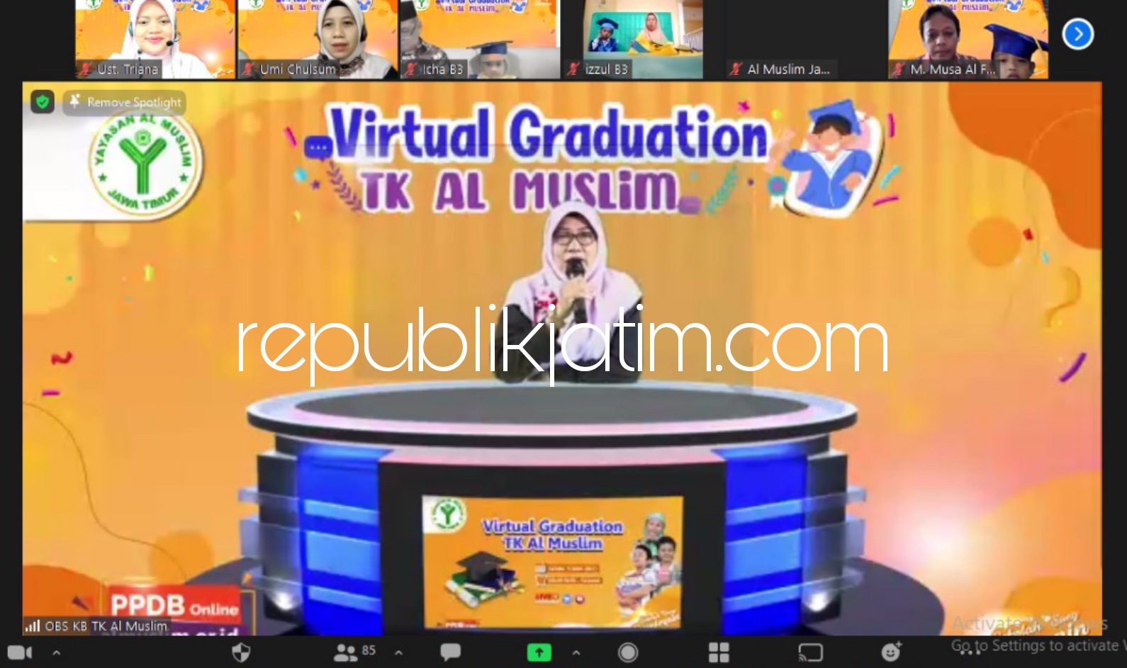 VIRTUAL - Pelepasan puluhan siswa TK Al Muslim digelar secara virtual karena adanya pandemi Covid-19 tak mengurangi rasa bahagia para siswa, wali murid dan para guru, Sabtu (05/06/2021). 