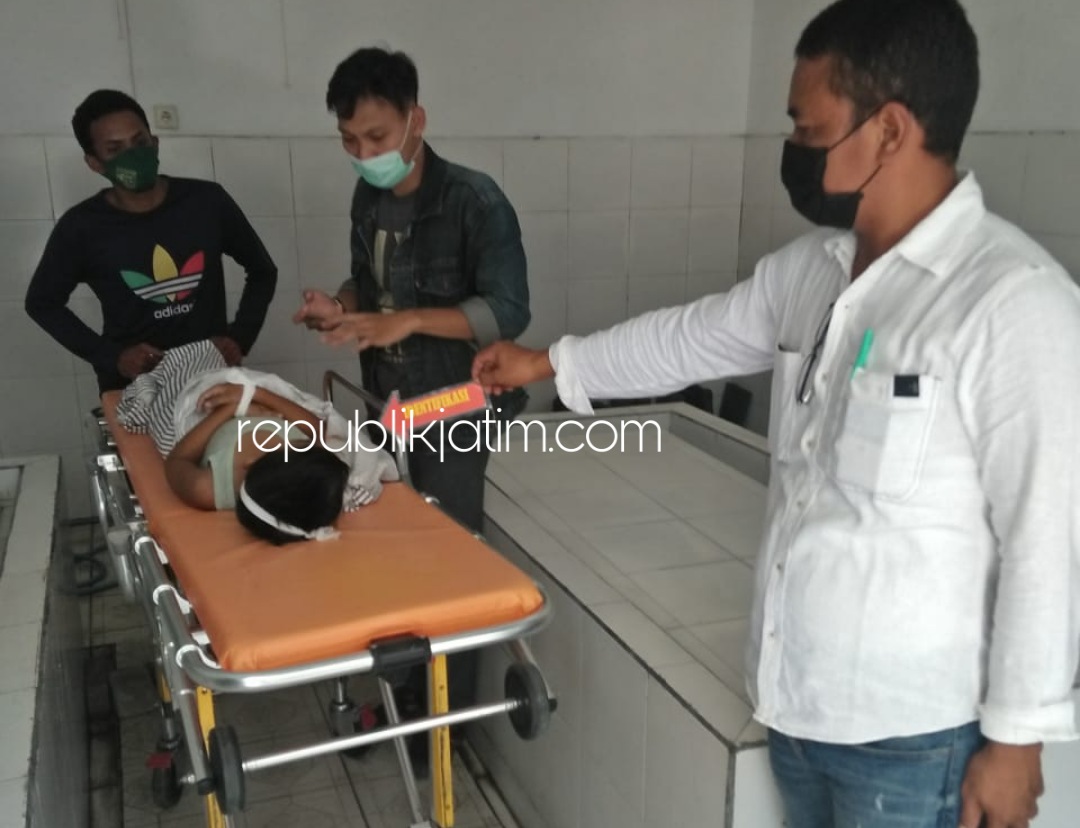 TENGGELAM - Bocah TK, FA (6) tewas usai tenggelam di Sungai Bujel Desa Seketi, Kecamatan Balongbendo, Sidoarjo, Selasa (23/06/2020).