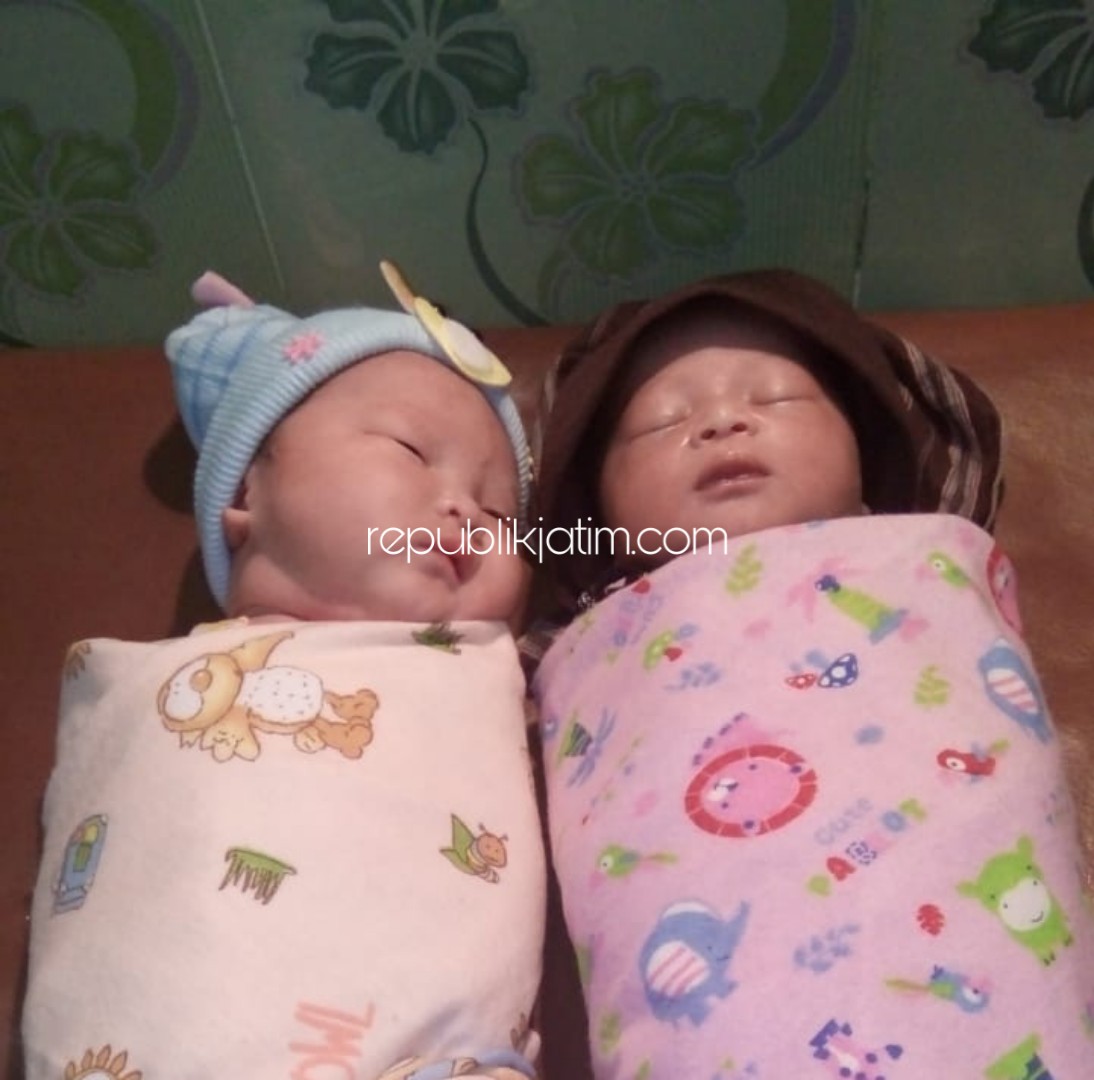 LAHIR - Dua bayi yang lahir pada 17 Agustus bersamaan dengan peringatan HUT RI ke 74 lahir di Klinik Harapan Bunda Ponorogo, Sabtu (17/08/2019).