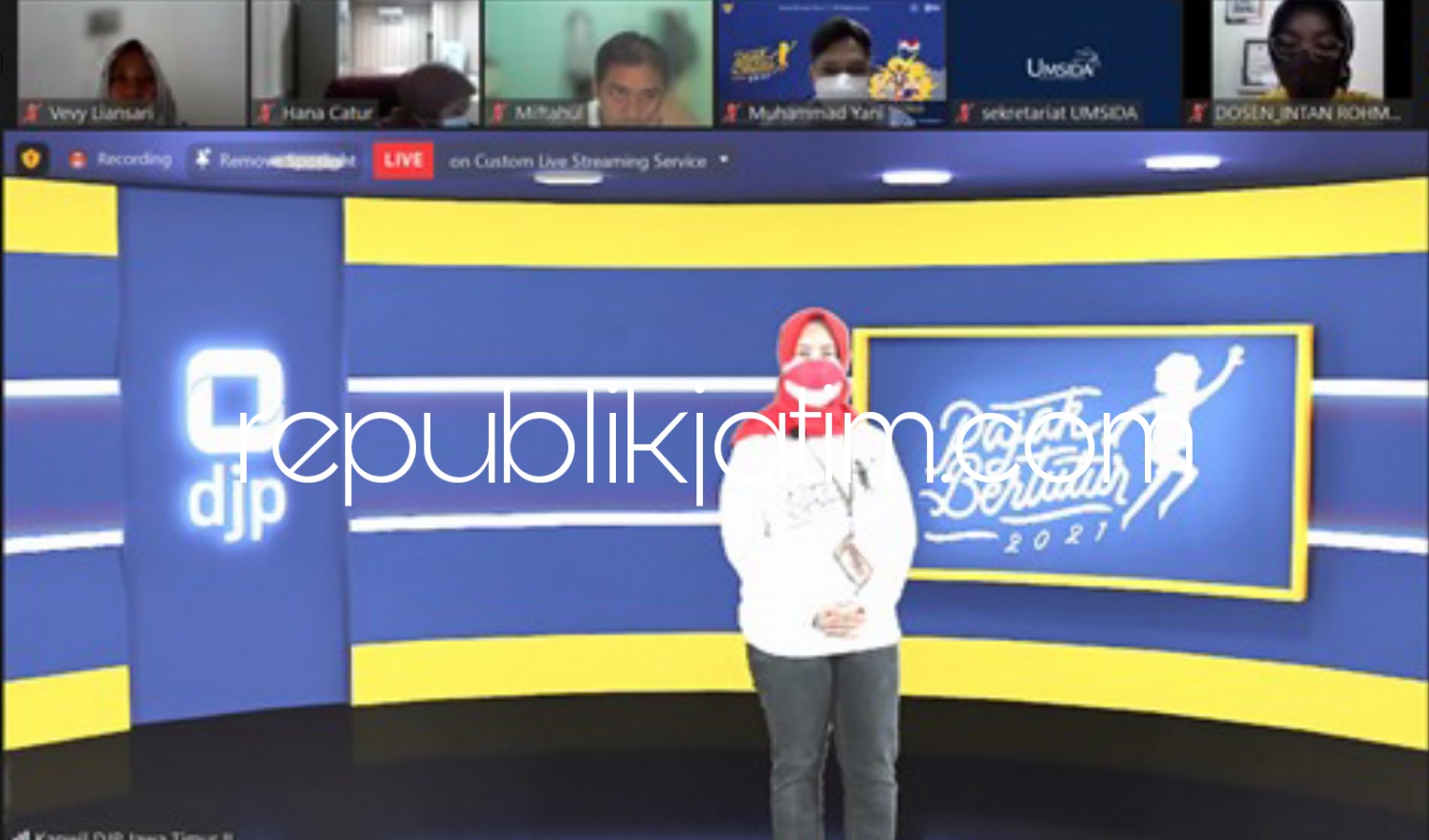 ZOOM - Kanwil DJP Jatim II dan KPP Madya Sidoarjo bekerja sama dengan Umsida dalam acara Pajak Bertutur (Patur) 2021 bertema Generasi Muda Sadar Pajak, Wujud Bela Negara secara daring melalui aplikasi zoom di Aula Kanwil DJP Jatim II, Rabu (25/08/2021).