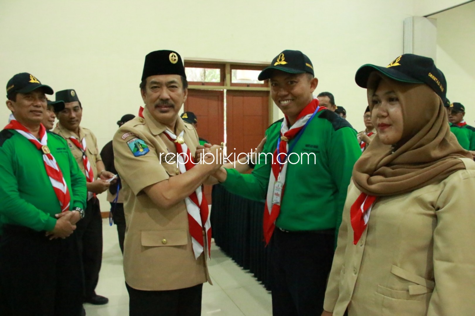 ORIENTASI - Wabup Sidoarjo, Nur Ahmad Syaifuddin menghadiri acara orientasi Majelis Pembimbing (Mabi) yang diselenggarakan Kwartir Ranting (Kwarran) Gedangan di Aula Komplek Perkebunan Teh, Lawang, Malang, Minggu (25/08/2019).