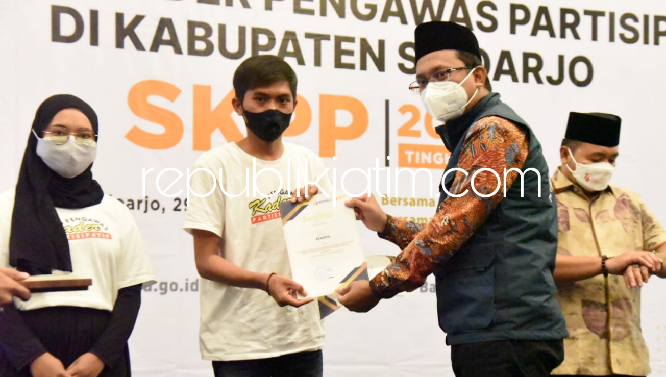 PENGAWASAN - Bupati Sidoarjo, Ahmad Muhdlor Ali (Gus Muhdlor) memberi apresiasi kepada Bawaslu RI yang telah menyelenggarakan Sekolah Kader Pengawas Partisipatif (SKPP) di Aston Hotel, Sidoarjo, Selasa (31/08/2021).