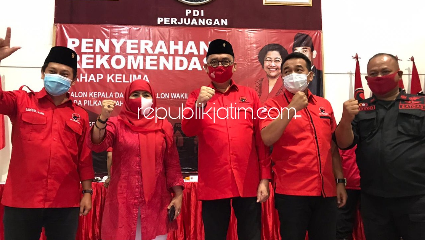 REKOMENDASI - Paslon Bupati dan Wakil Bupati, Kelana Aprilianto - Dwi Astutik menerima rekomendasi DPP PDI Perjuangan untuk maju dalam Pilkada Sidoarjo 2020 yang diumumkan di Kantor DPD PDI Perjuangan Jatim melalui video conference, Rabu (02/09/2020).