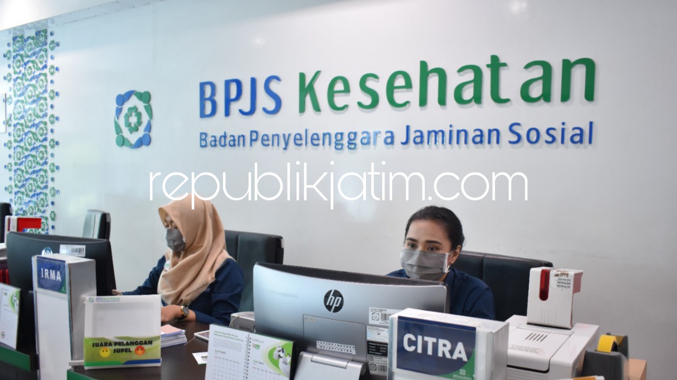 LAYANAN - BPJS Kesehatan Cabang Sidoarjo saat melayani berbagai jenis layanan untuk warga Sidoarjo, Selasa (12/09/2023).
