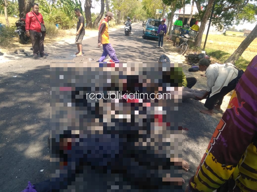 TEWAS - Sardi (52) warga JL Untung Suropati, Klangon, Bojonegoro pengendara Honda Beat bernopol AB 2340 JL tewas di JL Raya Ponorogo-Magetan, Desa Polorejo, Kecamatan Babadan, Ponorogo usai bertabrakan dengan Yamaha Vixion, Sabtu (07/09/2019).