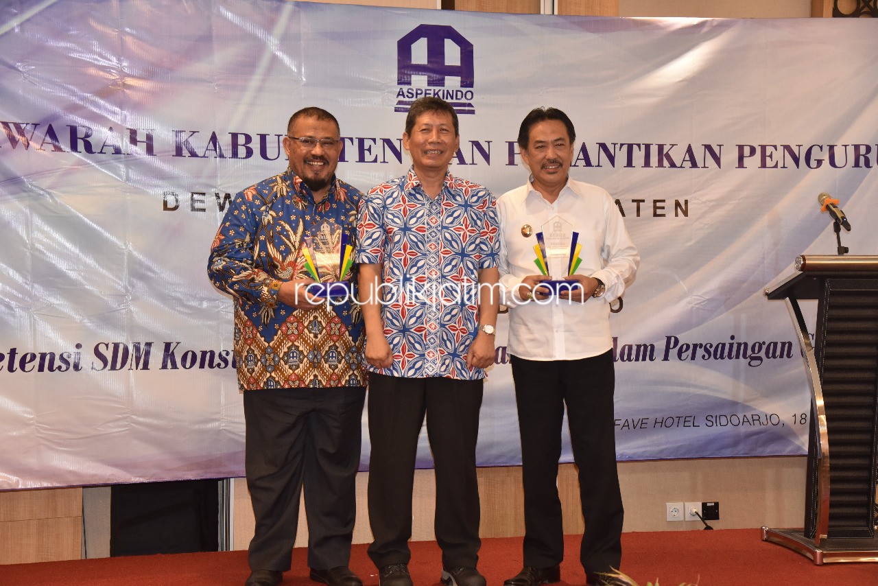 MUSKAB - Wabup Sidoarjo, Nur Ahmad Syaifuddin mengingatkan pentingnya organisasi Aspekindo dalam pembangunan di Sidoarjo saat Muskab di Favehotel, Sidoarjo, Rabu (18/09/2019).