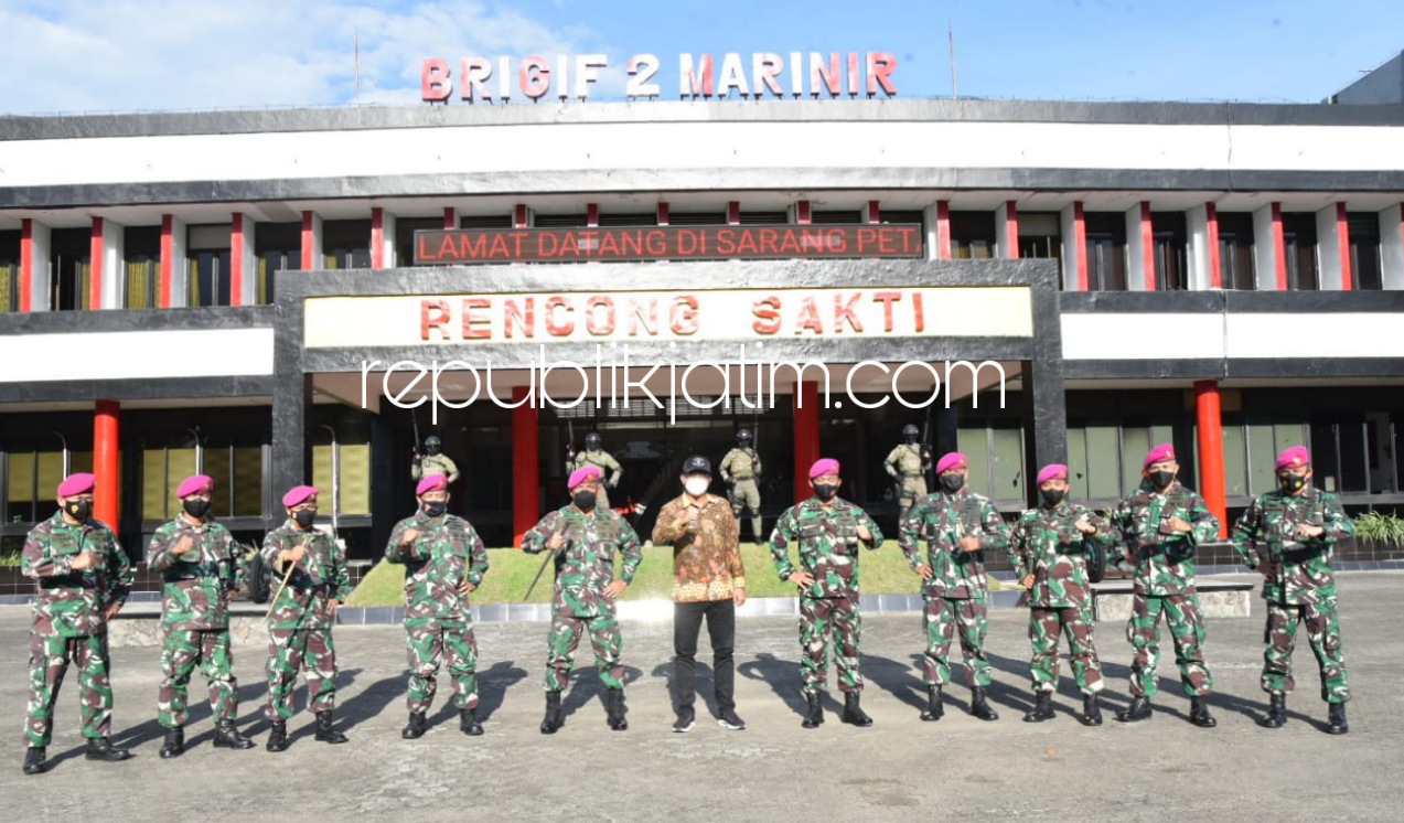 SILATURRAHMI - Bupati Sidoarjo, Ahmad Muhdlor Ali (Gus Muhdlor) bersilaturrahmi ke Markas Komando Brigade Infanteri 2 (Mako Brigif 2) Marinir di Gedangan, Sidoarjo untuk membahas penangan Covid-19, Kamis (23/09/2021).