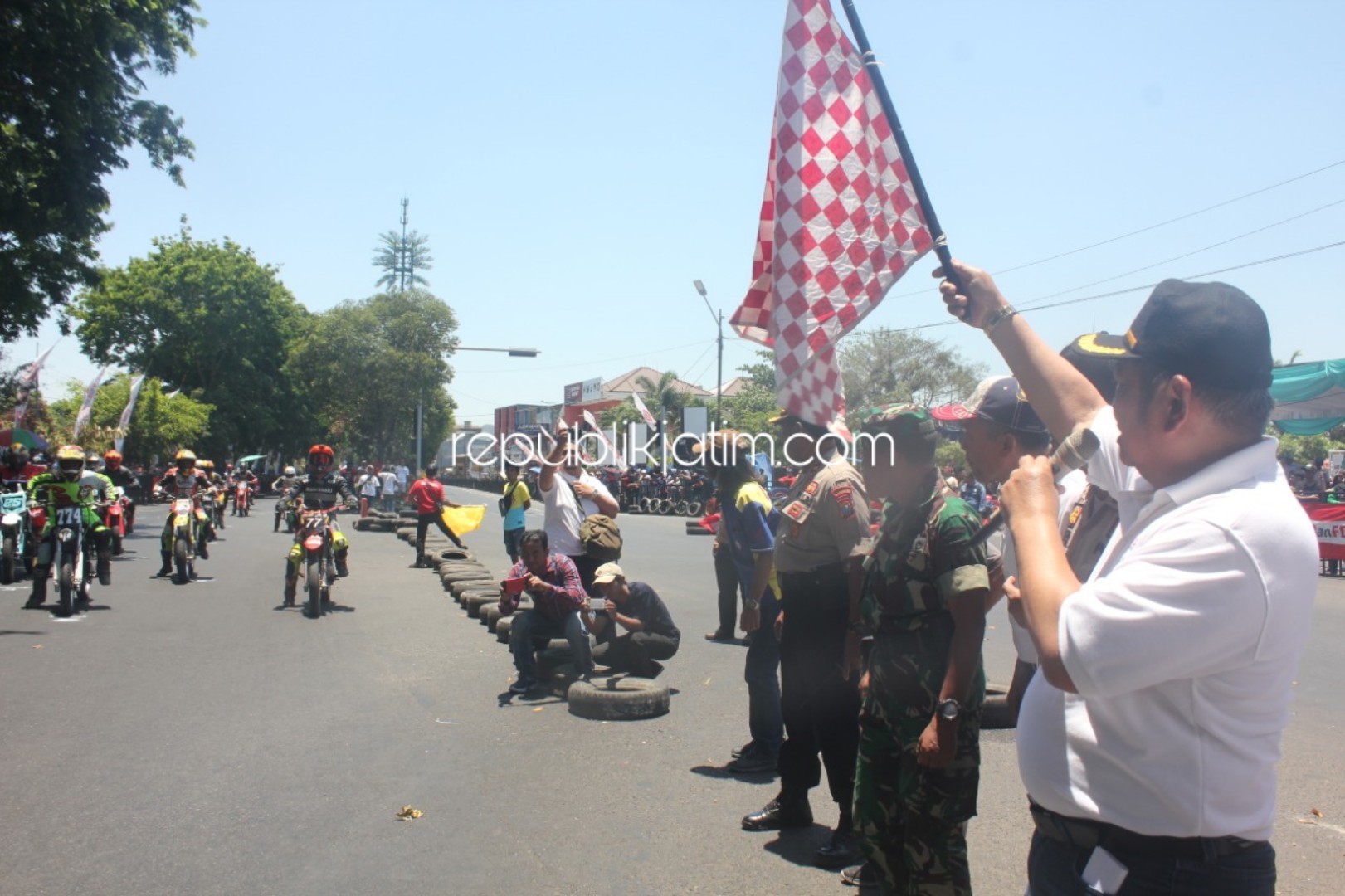 ROAD RACE - Sebanyak 72 pembalap berkompetisi ramaikan Bupati Cup Road Race Racing Championship 2019 putaran 4 di JL Pagerwojo, Kecamatan Buduran, Sidoarjo, Minggu (06/10/2019).