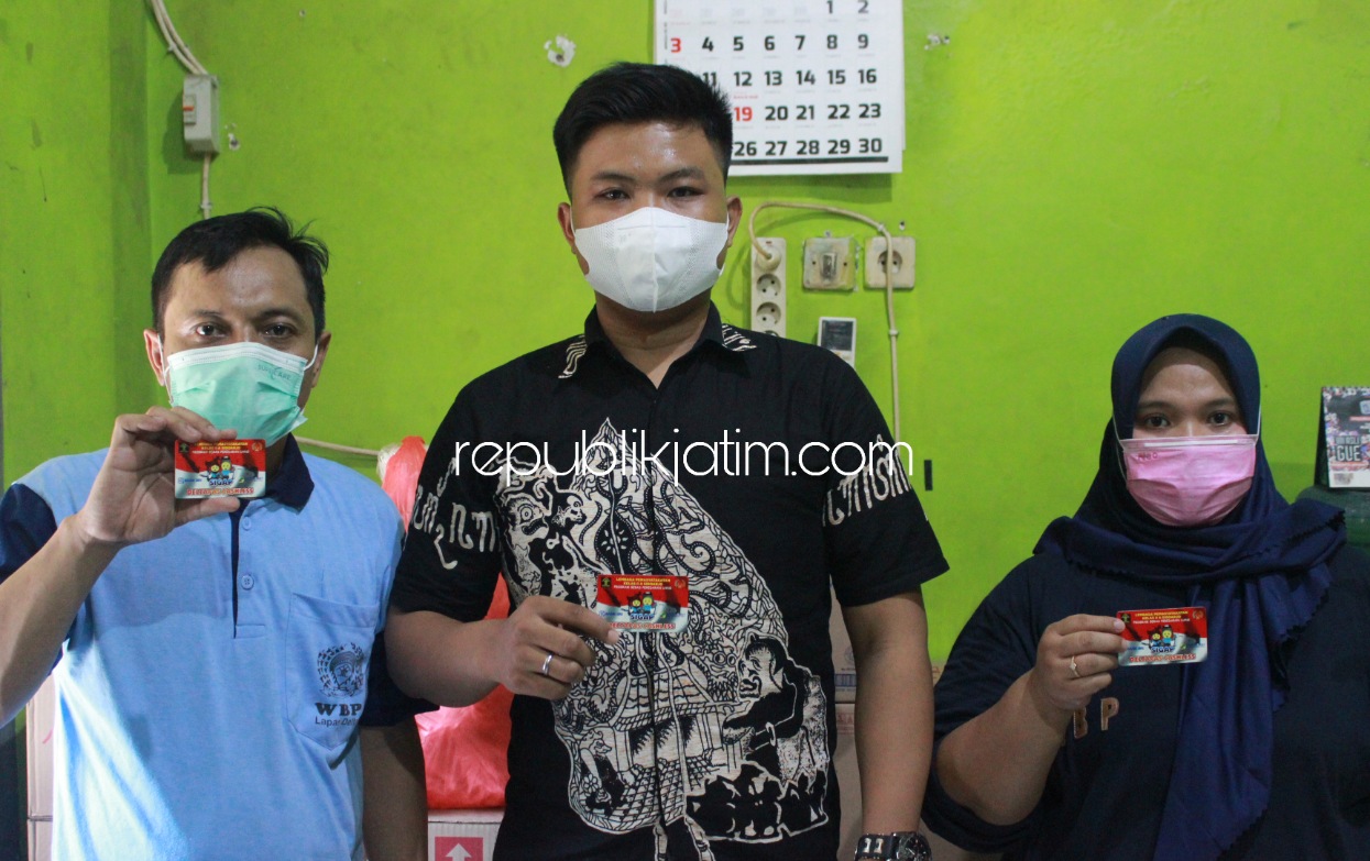 NON TUNAI - Kanwil Kemenkumham Jatim menghimbau jajarannya untuk menerapkan metode pembayaran non tunai (cashless) salah satu lapas diterapkan Lapas IIA Sidoarjo, Jumat (15/10/2021). 