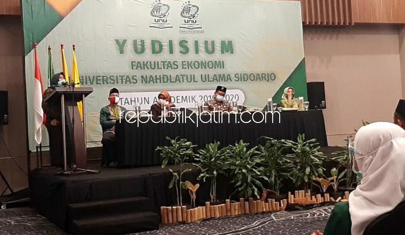 YUDISIUM - 58 mahasiswa Fakultas Ekonomi, Unusida mengikuti Yudisium di Aston Hotel, Sidoarjo. Senin (19/10/2020).
