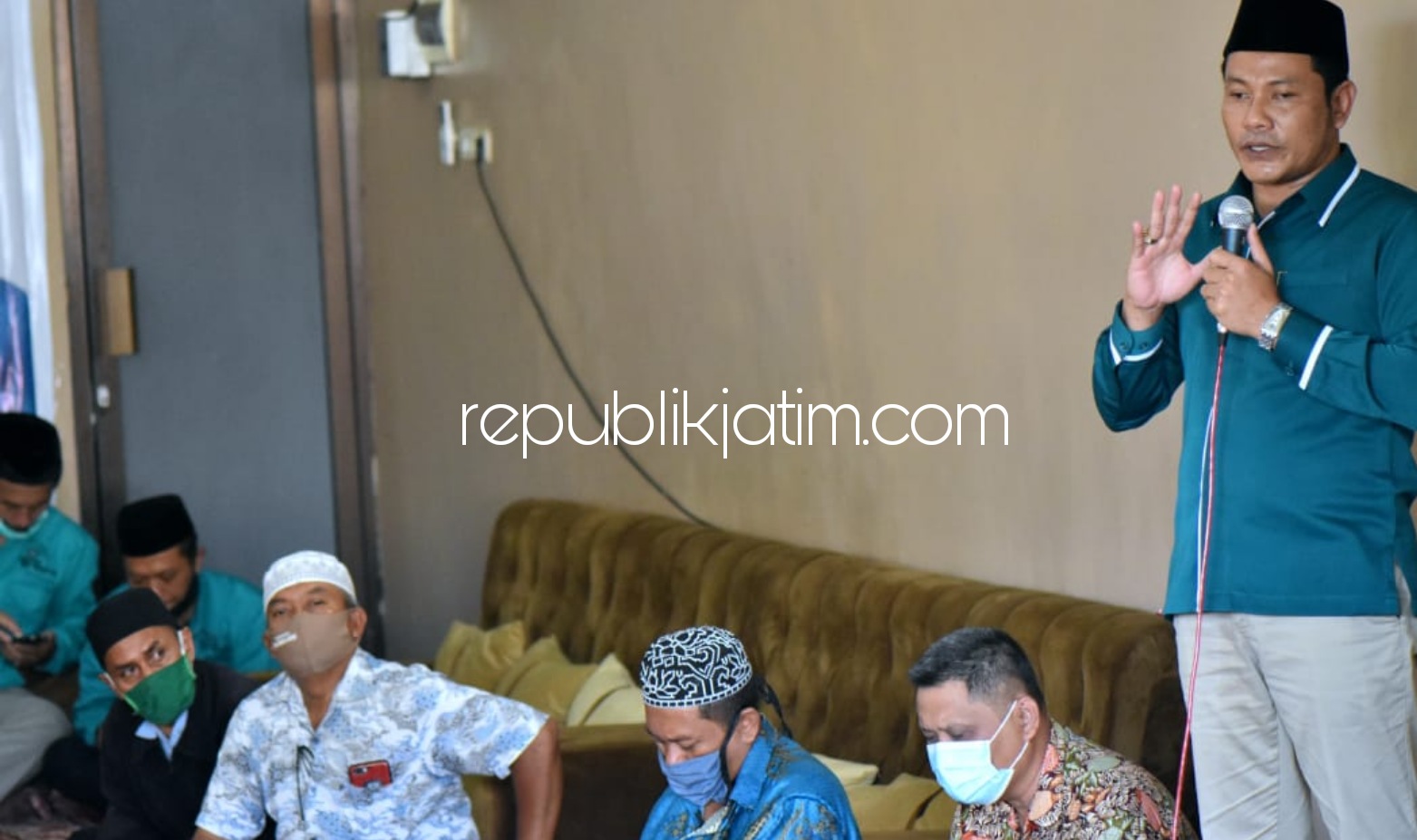 SOLUSI BANJIR - Cawabup PKB Sidoarjo, Subandi memberikan penjelasan soal mengatasi masalah langganan banjir di Sidoarjo menghadapi musim penghujan.