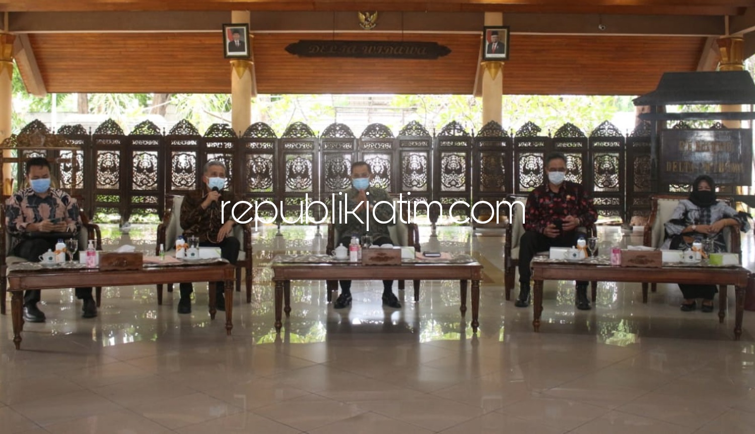 KOORDINASI - Pj Bupati Sidoarjo, Hudiyono menghimbau warga Sidoarjo tetap waspada saat memasuki musim La Nina dengan koordinasi melibatkan semua OPD, Selasa (27/10/2020).