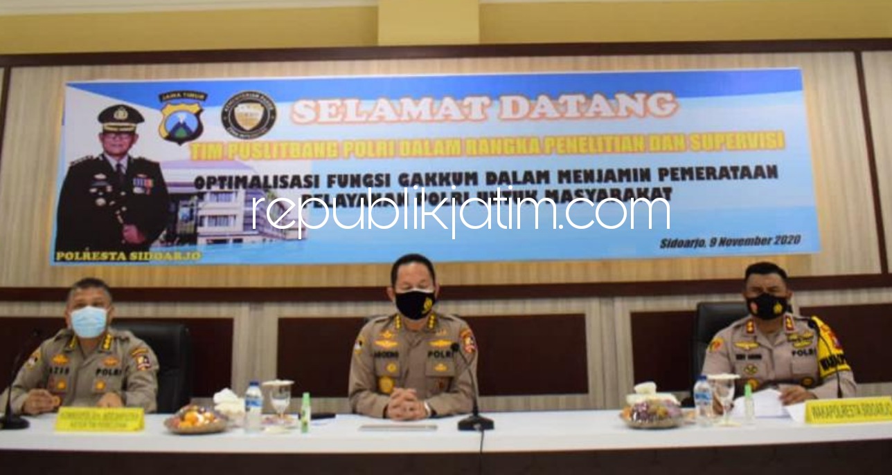 SUPERVISI - Pusat Penelitian dan Pengembangan (Puslitbang) Polri menggelar Penelitian dan Supervisi di Polresta Sidoarjo soal Optimalisasi Fungsi Penegakan Hukum dalam Menjamin Pemerataan Layanan Kepolisian untuk Masyarakat, Senin (09/11/2020).