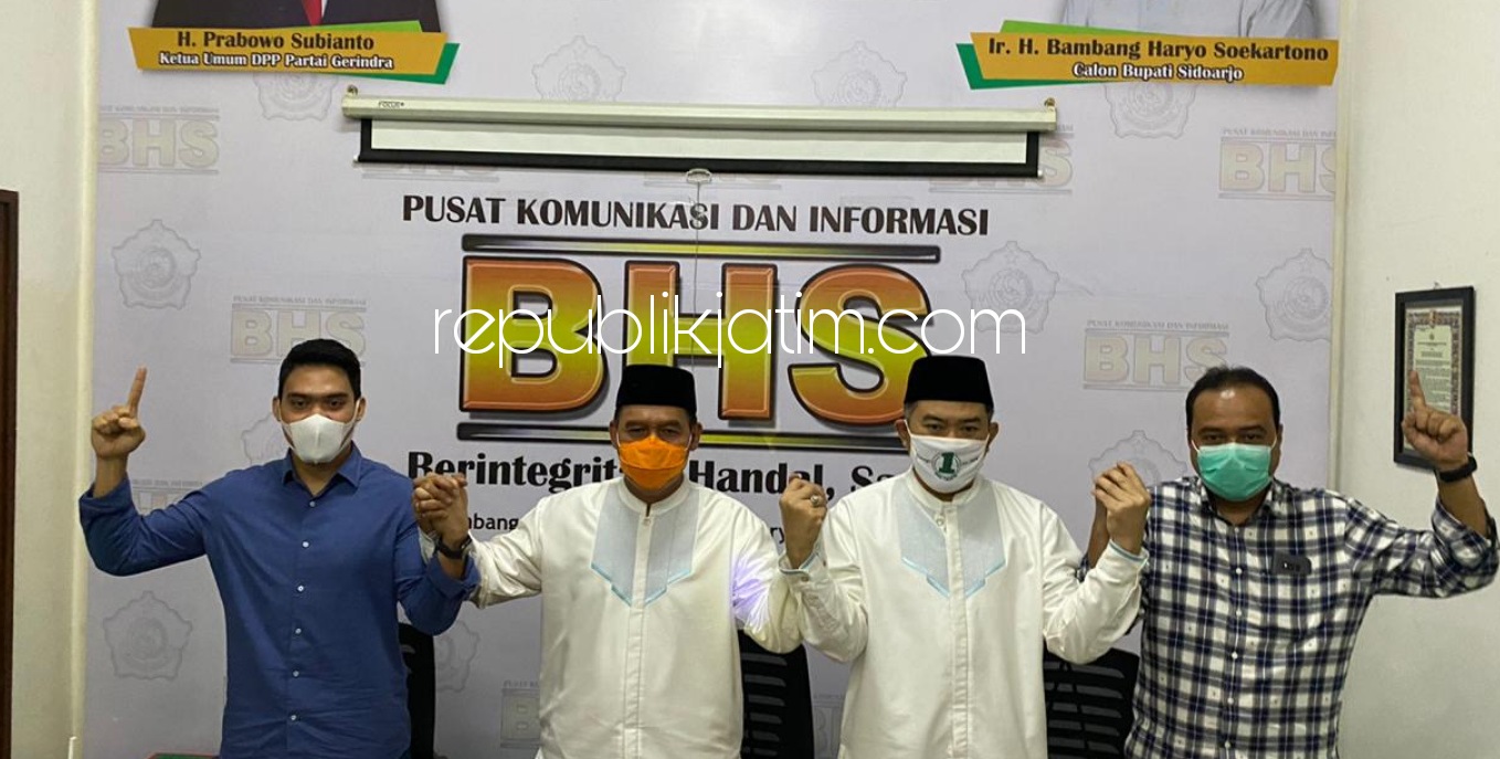 AJUKAN - Paslon Nomor 01 (BHS - Taufiq) bakal mengajukan gugatan ke Mahkamah Konstitusi (MK) saat penetapan hasil perolehan suara di KPU mereka kalah saat rilis di Media Center BHS JL Diponegoro, Sidoarjo, Selasa (15/12/2020).