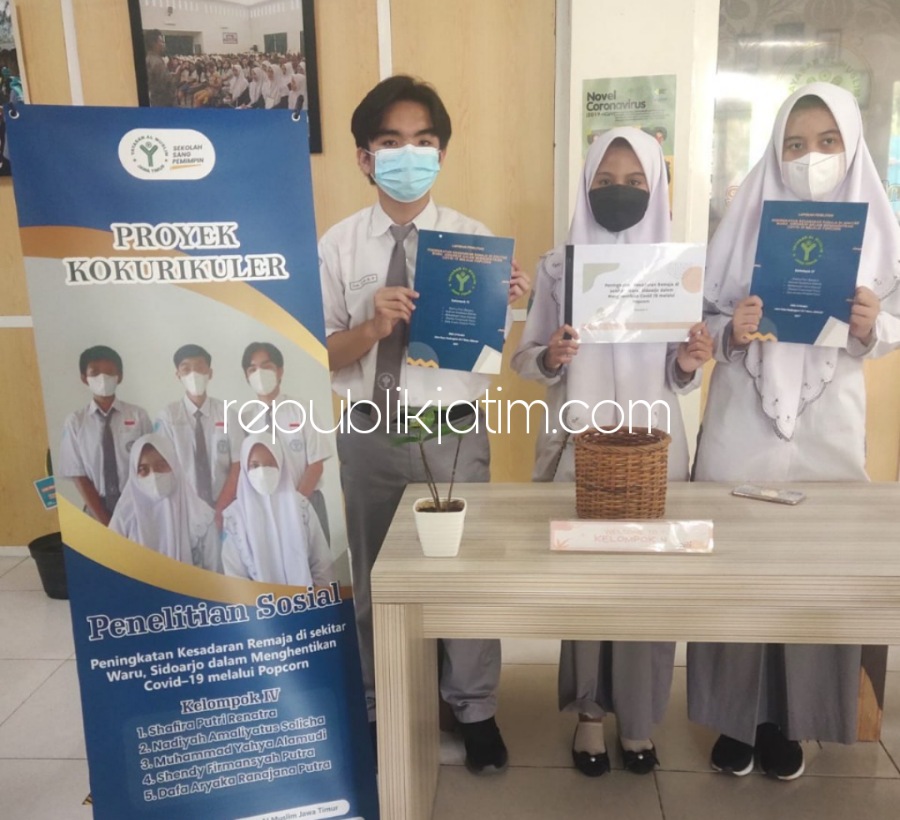 HYBRID - Siswa kelas X SMA Al Muslim menerapkan program kokurikuler dalam bentuk proyek kokurikuler yang dilakukan selama lima bulan mulai Agustus hingga Desember 2021 sebagai pembelajaran hybrid, Sabtu (18/12/2021).