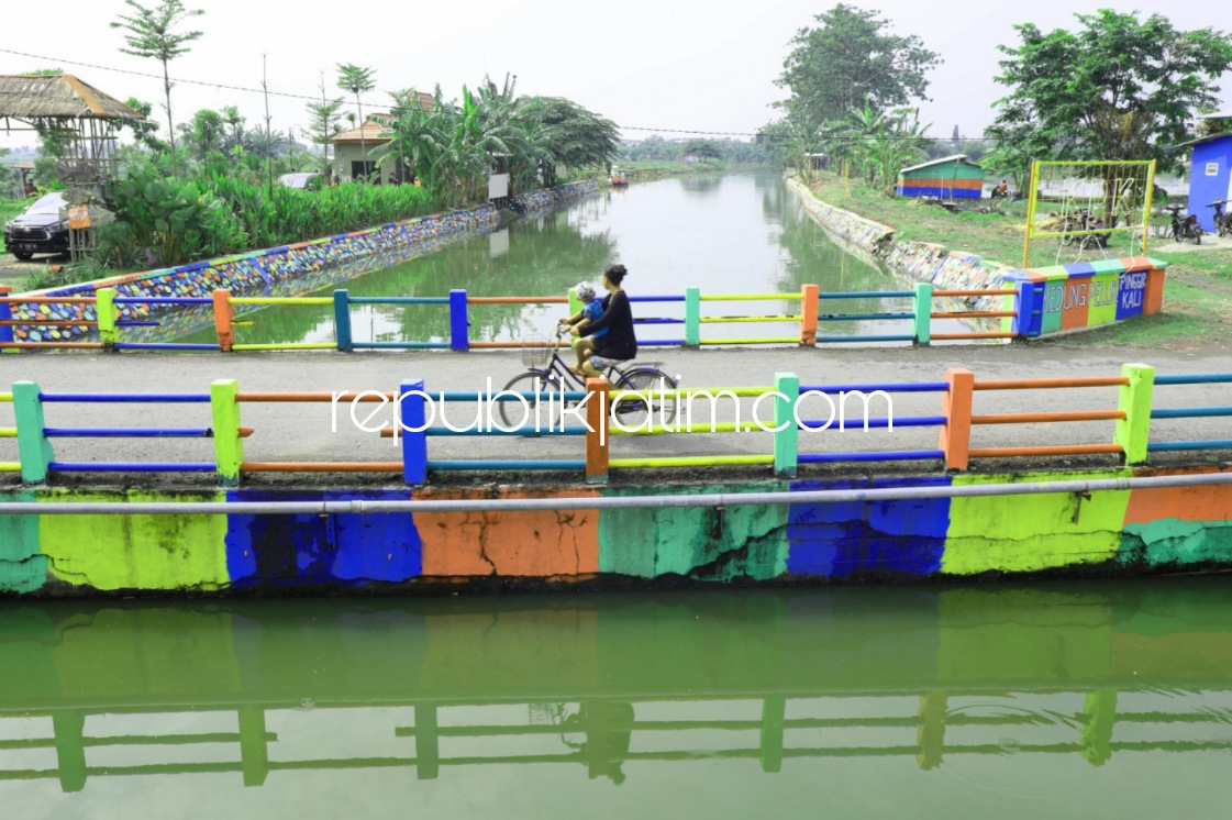 BERSIH - Sejumlah sungai yang sebelumnya kumuh selama kepemimpinan Bupati Sidoarjo Ahmad Muhdlor Ali menjadi bersih dan nyaman dilihat mata, Rabu (02/02/2022). 