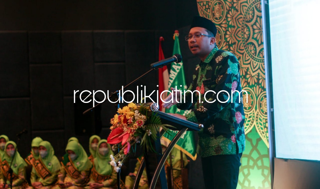 BUKA - Bupati Sidoarjo Ahmad Muhdlor Ali (Gus Muhdlor) membuka acara Konferensi Cabang Muslimat NU Sidoarjo Masa Khidmat 2016 - 2022 di Hall Hotel Luminor Sidoarjo, Minggu (20/03/2022).