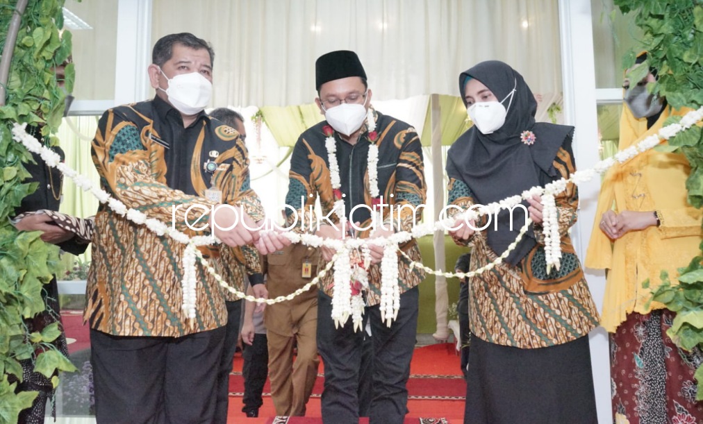 RESMIKAN - Bupati Sidoarjo, Ahmad Muhdlor Ali (Gus Muhdlor) meresmikan Puskesmas Wonokasian sebagai puskesmas ke 29 yang ada di Sidoarjo, Senin (21/03/2022) sore.