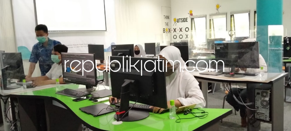 ANIMASI - SMK Plus NU Sidoarjo menyediakan jurusan animasi untuk program studi khusus bagi calon siswa dan siswi yang hendak masuk ke sekolah SMK Favorit di Kota Sidoarjo itu, Rabu (15/06/2022).