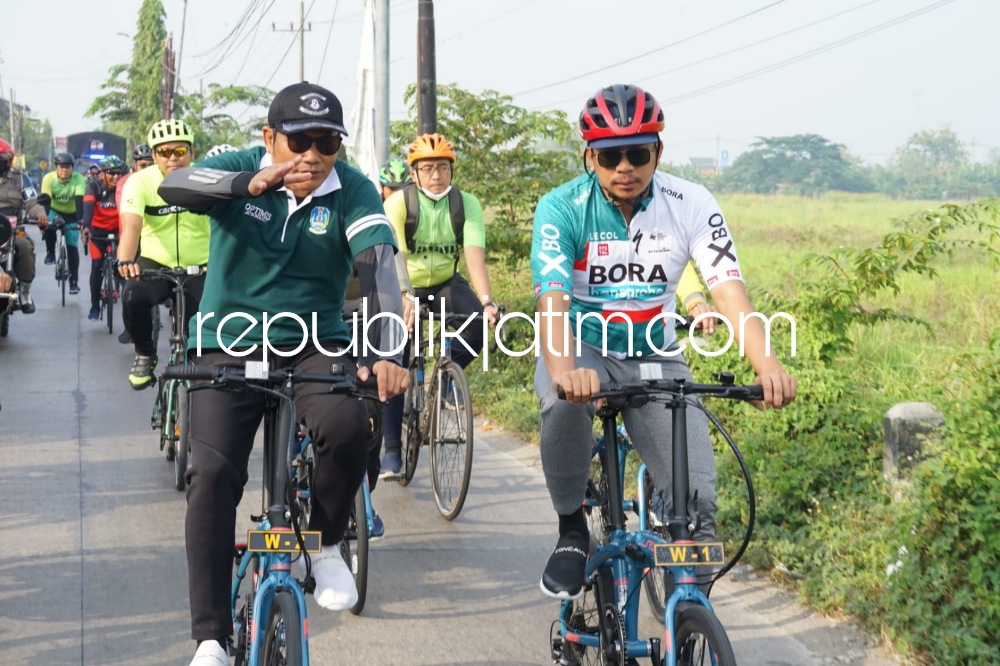 GOWES - Bupati Sidoarjo Ahmad Muhdlor Ali menggelar gowes bareng Forkopimda Sidoarjo dengan start di Pendopo Delta Wibawa menuju Sedati, Jumat (16/09/2022).