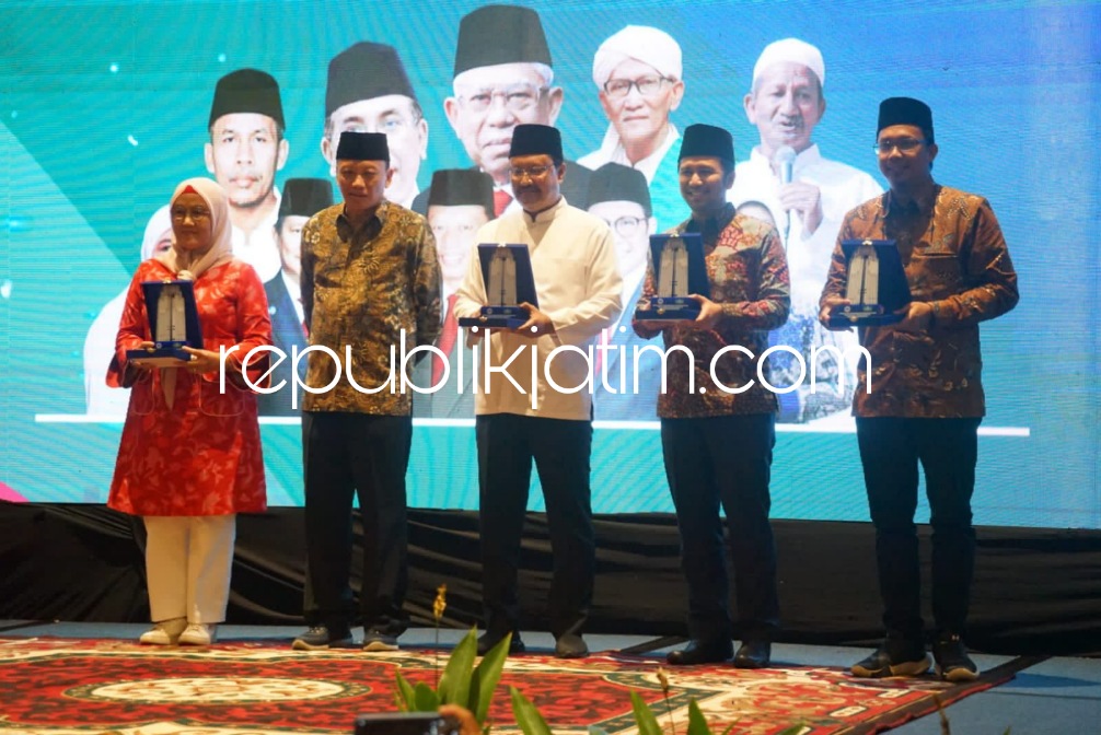 BUKA - Bupati Sidoarjo, Ahmad Muhdlor Ali menghadiri pembukaan Kongres Akbar ke-6 Konfederasi Serikat Buruh Muslimin Indonesia (Sarbumusi) Nahdlatul Ulama di Aston Hotel, Sidoarjo, Selasa (27/09/2022).