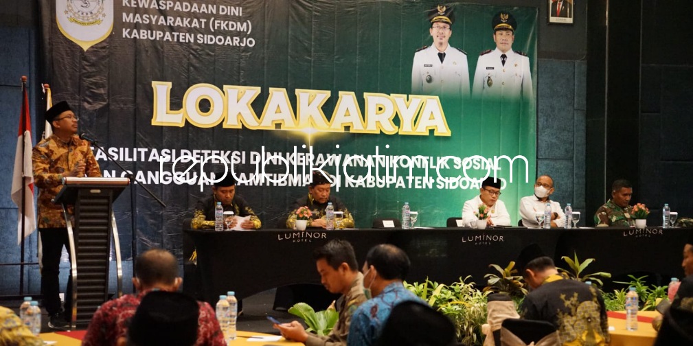 BUKA - Bupati Sidoarjo, Ahmad Muhdlor Ali membuka Lokakarya Forum Kewaspadaan Dini Masyarakat (FKDM) yang digelar bersama Pemkab Sidoarjo di Hotel Luminor Sidoarjo, Selasa (08/11/2022).