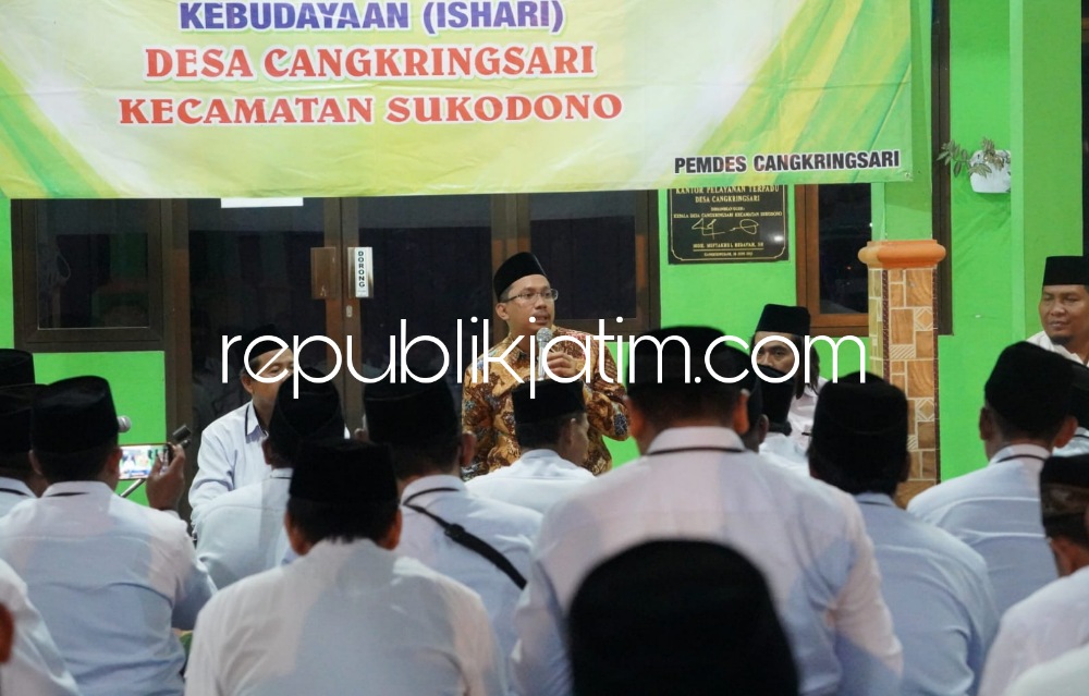 ISHARI - Bupati Sidoarjo, Ahmad Muhdlor Ali menghadiri acara Shalawat - Ishari Desa Cangkringsari, Kecamatan Sukodono, Sidoarjo, Selasa (08/11/2022) malam. 