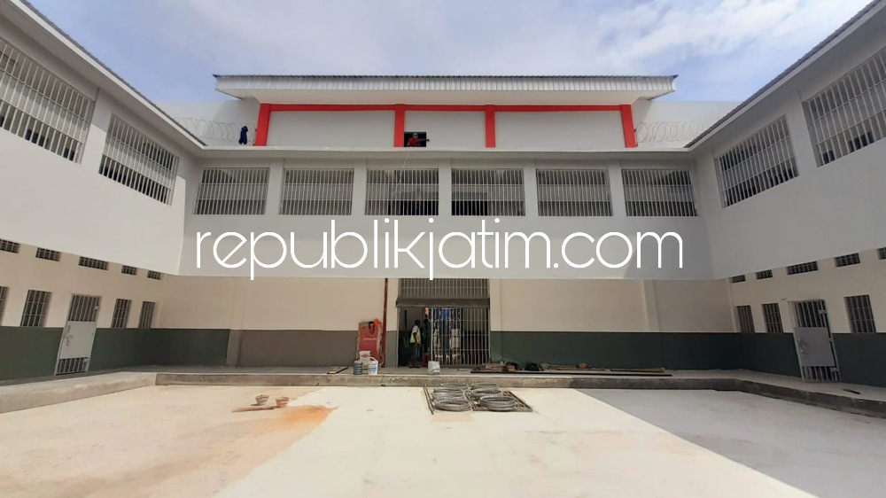 RENOVASI - Bangunan Rutan Kelas I Surabaya yang terletak di Desa Medaeng, Kecamatan Waru, Sidoarjo bakal menampung tahanan lebih banyak lagi usai direnovasi, Sabtu (03/12/2022).