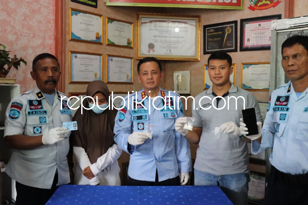 PIL - Ratusan butir pil Trek diamankan petugas Rutan Kraksan, Probolinggo yang disimpan dalam kemaluannya demi memasukkan pesanan suaminya, Kamis (29/12/2022).