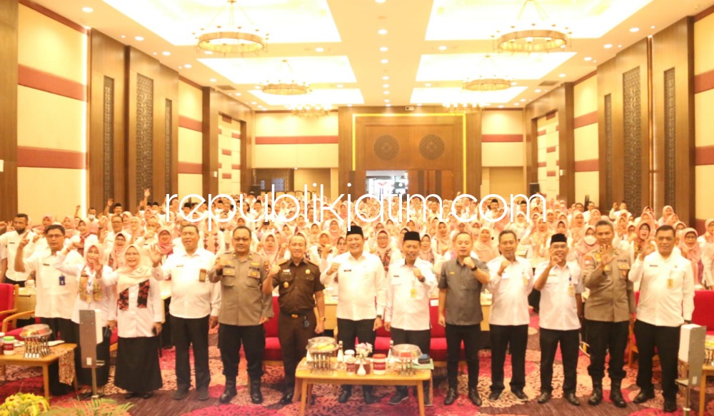 PENDAMPINGAN - Dinas Pendidikan dan Kebudayaan mengajak 333 Kasek Dasar Negeri (SDN), 40 Kepala SMPN dan 2 Kepala TK Negeri mengikuti Advokasi Implementasi Kebijakan Pendidikan dan Kebudayaan bagi kepala SDN dan SMPN di Fave Hotel, Rabu (11/01/2023).