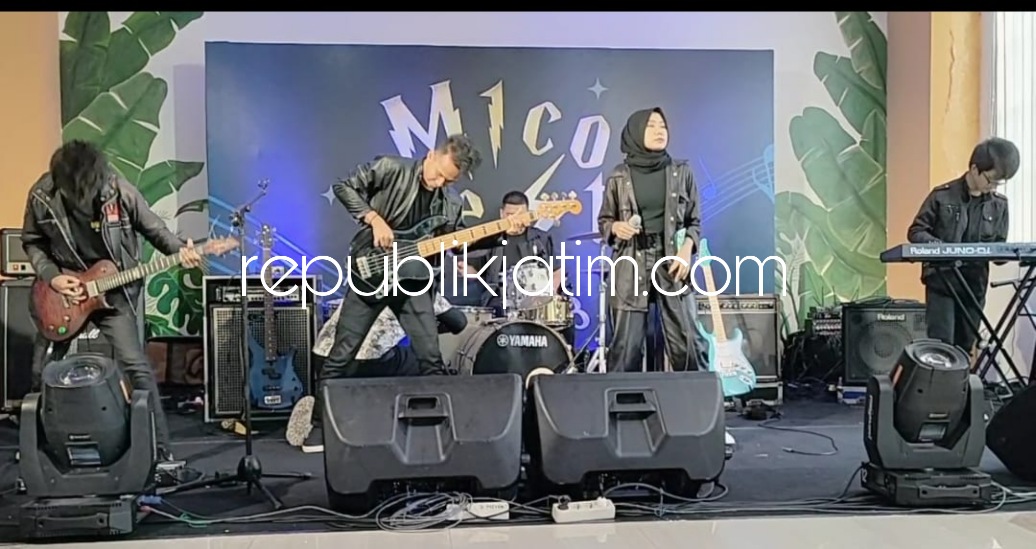FESTIVAL - Salah satu grup Band yang meramaikan acara Muhammadiyah 1 Taman Competetion and Festival (M1COFEST), Minggu (26/02/2023) kemarin.