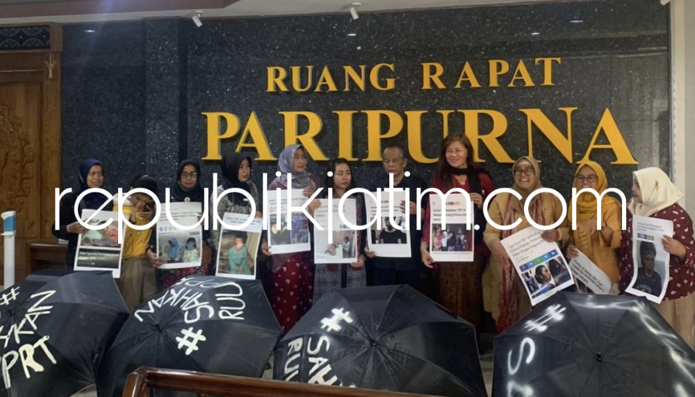 AUDIENSI - Wakil Ketua DPRD Sidoarjo, Bambang Riyoko usai audiensi dengan organisasi Pekerja Rumah Tangga Bahas RUU PPRT.