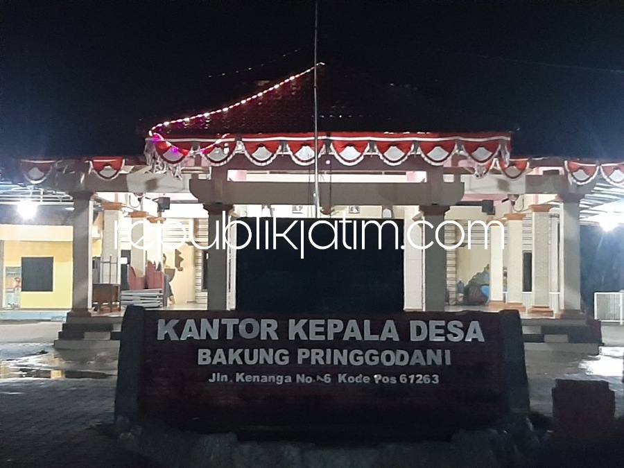 BALAI DESA - Kondisi Balai Desa Bakungpringgodani, Kecamatan Balongbendo, Sidoarjo, Jumat (24/03/2023) malam. 