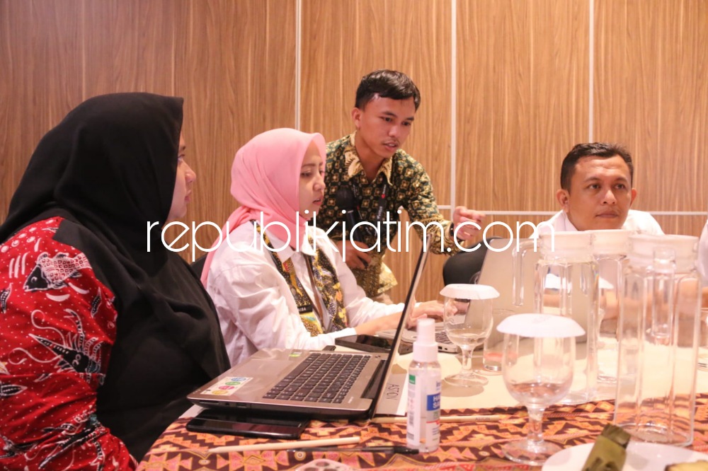BIMTEK - Bimtek SP4N LAPOR dibuka Pj Sekretaris Daerah Sidoarjo, Andjar Surjadianto di Hotel Aston Kahuripan Sidoarjo selama dua hari yakni mulai tanggal 24 sampai 25 Mei 2023. 