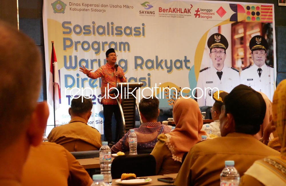 TARGETKAN - Bupati Sidoarjo Ahmad Muhdlor Ali menargetkan 400 warung rakyat bisa direnovasi dalam program Warung Rakyat Direnovasi Tahun 2023 saat sosialisasi di Luminor Hotel Sidoarjo, Senin (05/06/2023). 