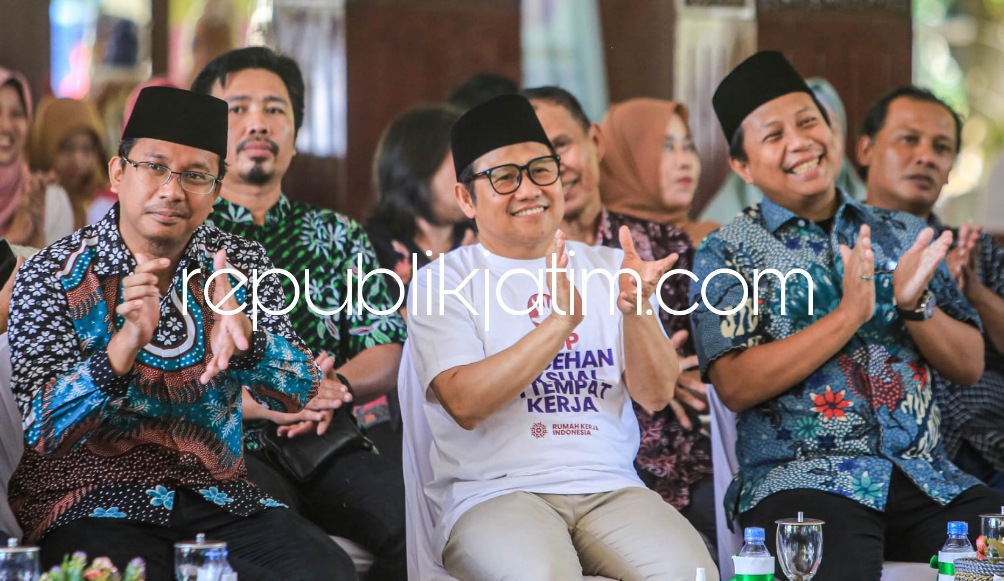 DIALOG - Wakil Ketua DPR RI Abdul Muhaimin Iskandar didampingi Bupati Sidoarjo Ahmad Muhdlor Ali dan Komisi VII DPR RI Syaikhul Islam Ali di acara Forum Dialog Multi Pihak Tantangan Ketenagakerjaan Kita Bersama A Muhaimin Iskandar, Senin (12/06/2023).