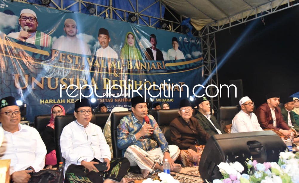 AJAK - Wabup Sidoarjo, Subandi meminta kemajuan lembaga pendidikan NU dapat disengkuyung bersama saat Harlah ke 9 Unusida di kampus 2 Unusida Sidoarjo, Minggu (02/07/2023) malam. 