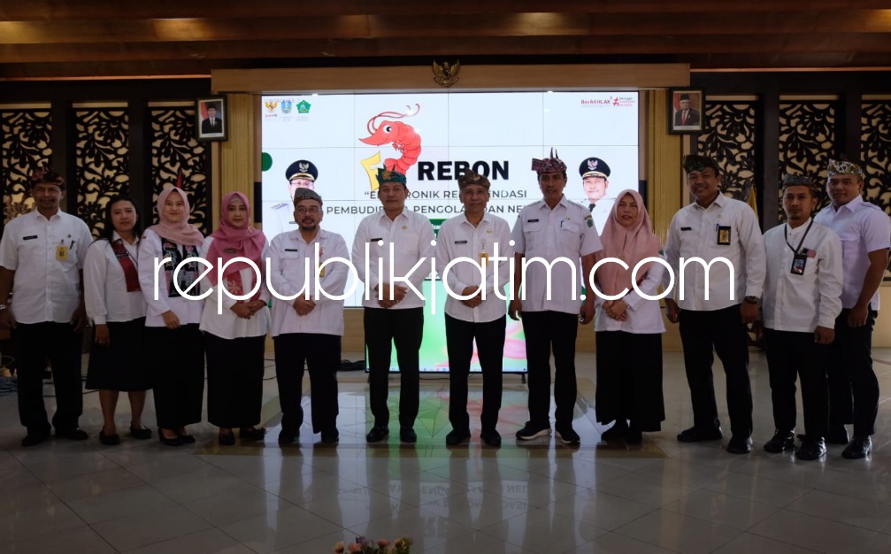 PAPARAN - Wabup Sidoarjo Subandi paparan Inovasi Publik E-Rebon (Elektronik Rekomendasi Pembudidaya Pengolah dan Nelayan) di sesi Presensi dan Wawancara Kompetensi Inovasi Pelayanan Publik Tahun 2023 Kemenpan RB di Pendopo Delta Wibawa, Rabu (12/07/2023).
