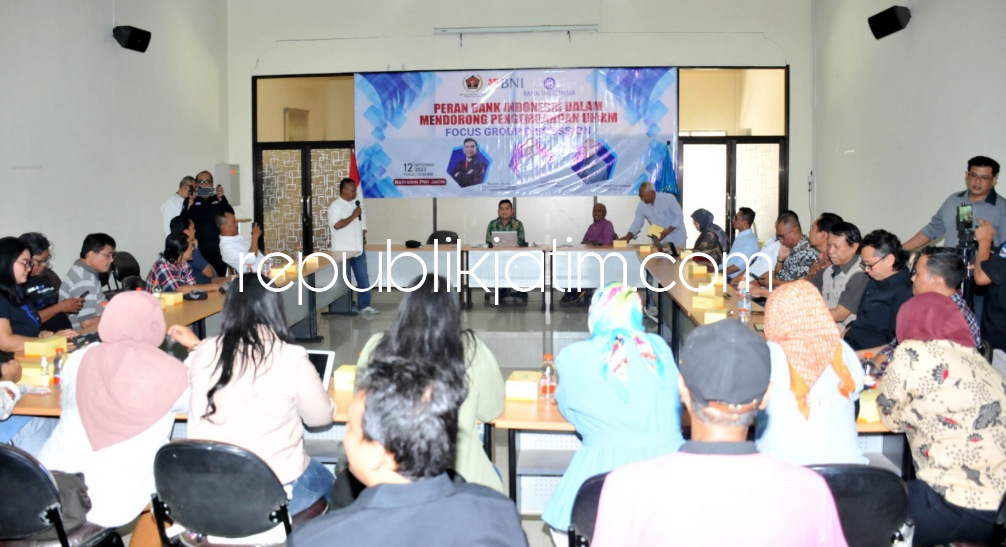 FDG - PWI Jatim didukung Bank BNI Wilayah 06 Surabaya menggelar Focuss Group Discussion (FDG) dengan tajuk Peran Bank Indonesia Dalam Mendorong Pengembangan UMKM di Kantor PWI Jatim, Selasa (12/09/2023). 