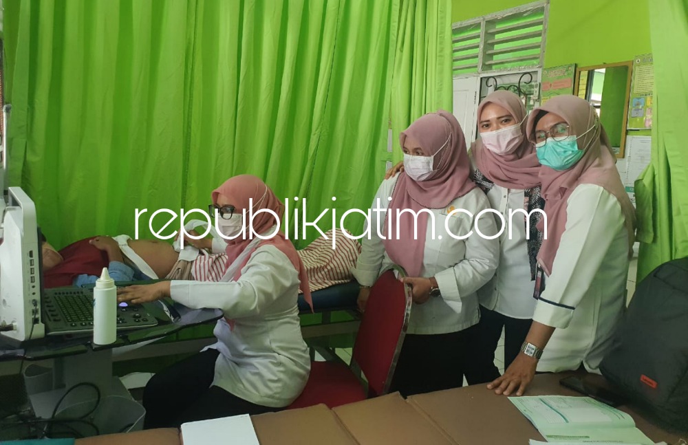 USG - Sebanyak 30 Pusat Kesehatan Masyarakat (Puskesmas) yang tersebar di 18 kecamatan di Kabupaten Sidoarjo dilengkapi dengan peralatan Ultrasonografi (USG) 2 dimensi, Kamis (05/10/2023).