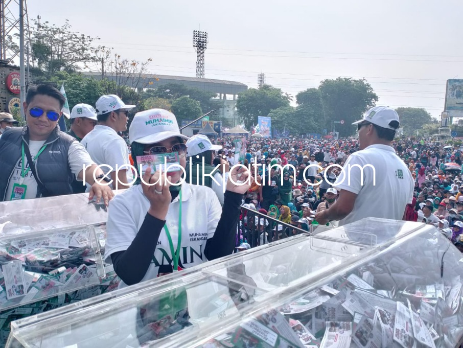 Daftar peraih hadiah acara Mlaku Bareng AMIN di Sidoarjo