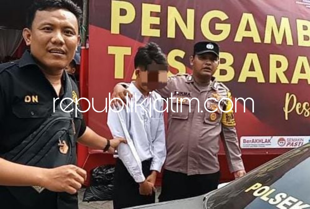 JOKI - Panitia Daerah Kemenkumham Jatim menggagalkan aksi perjokian dalam Seleksi Kompetensi Dasar Calon Pegawai Negeri Sipil (SKD CPNS) menangkap seorang joki, IM dan diserahkan ke kepolisian untuk proses lebih lanjut, Selasa (14/11/2023).