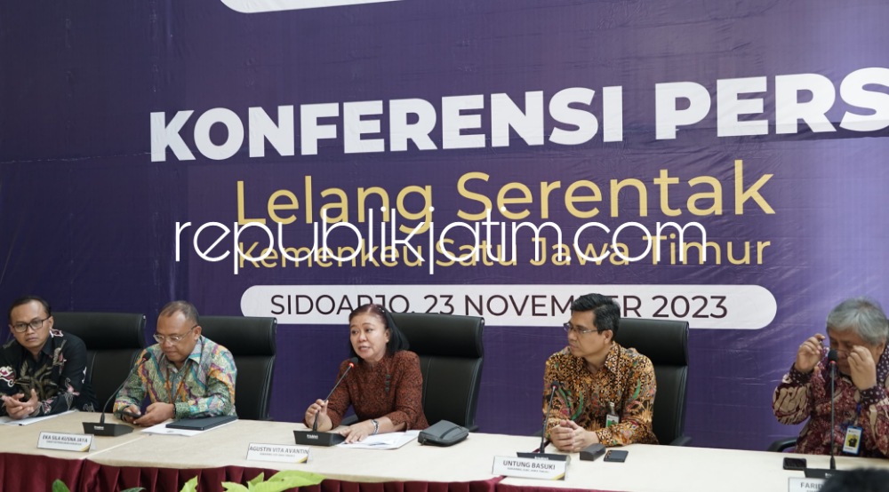 LELANG SERENTAK - Kemenkeu Satu Jawa Timur menggelar lelang serentak yang dilakukan di Kantor Wilayah DJP Jawa Timur II, JL Raya Juanda, Sidoarjo, Kamis (23/11/2023). 