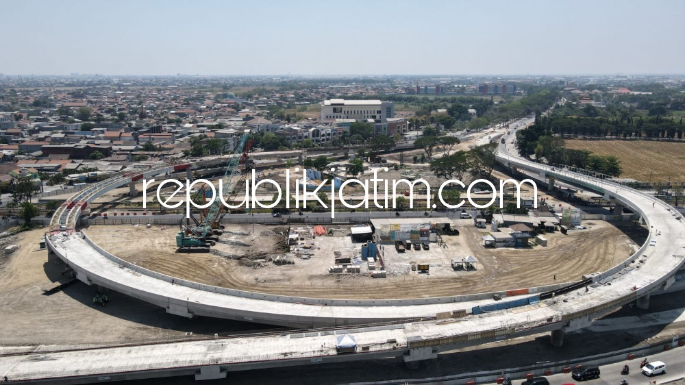 SIAP UJI COBA - Tiga Mega Proyek Flyover yang ada di Sidoarjo bakal siap diujicobakan dan Tahun Baru 2024 susah siap dimanfaatkan para pengguna jalan, Rabu (06/12/2023). 