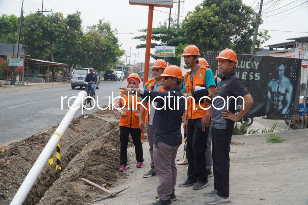UNGGULAN - Perumda Delta Tirta Sidoarjo bakal melaksanakan program unggulan di Tahun 2024 salah satunya one day service seperti yang mulai dilaksanakan menjelang akhir tahun ini, Kamis (07/12/2023).