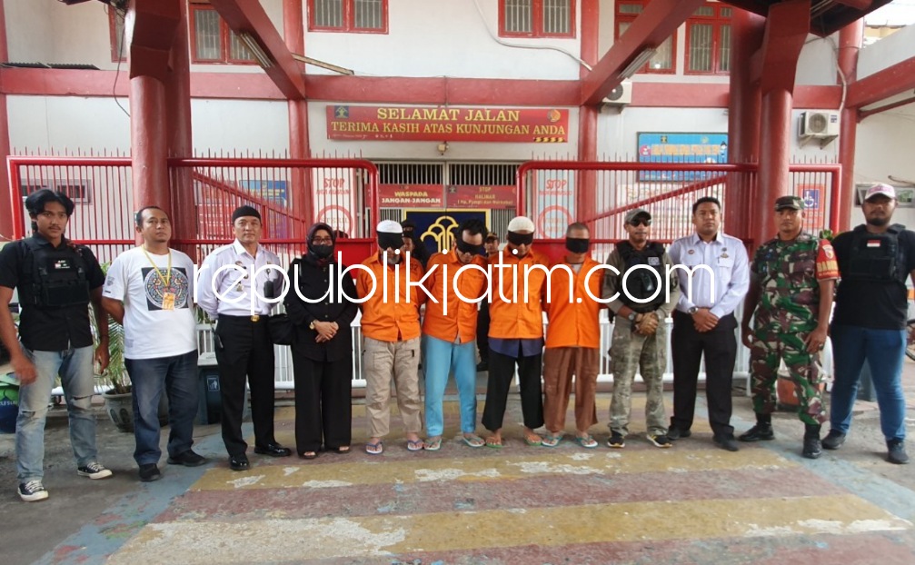 TERIMA - Lapas Kelas I Surabaya yang ada di Desa Kebonagung, Kecamatan Porong, Sidoarjo menerima pelimpahan 9 narapidana terorisme (Napiter), Kamis (07/12/2023).